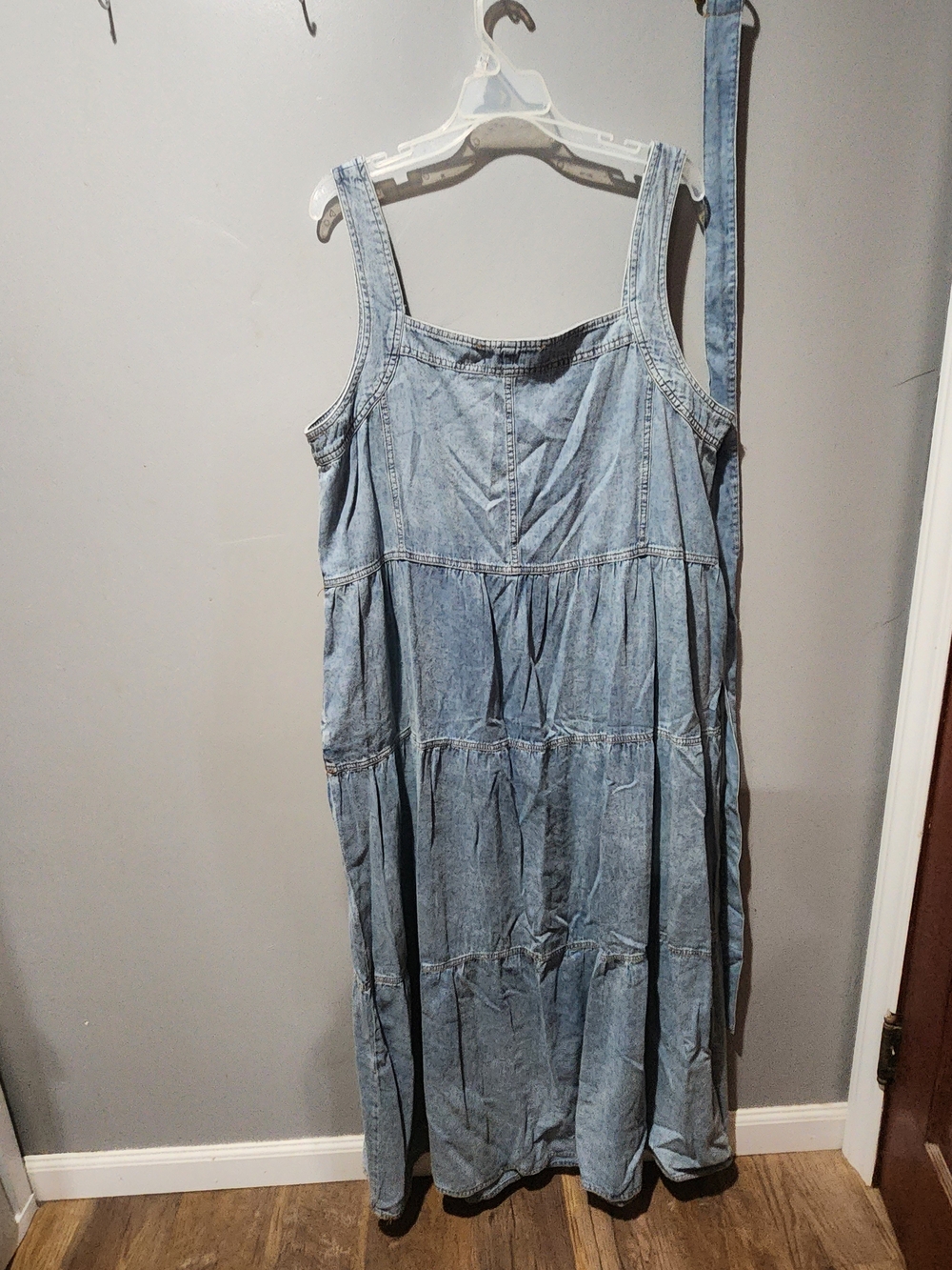 Light Wash Denim Maxi Dress with Adjustable Tie & Pockets - Picture 8 of 9